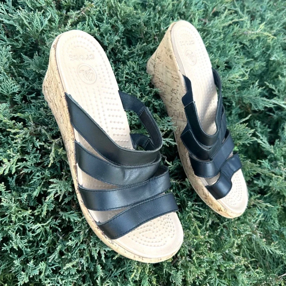 Crocs A-Leigh Leather Strappy Wedge Sandals Size‎ 9 Black Shoes